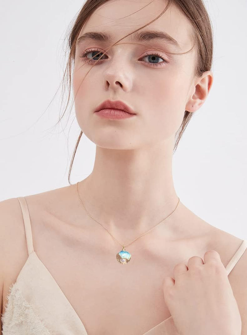 Seashell Pendant Necklace for Women